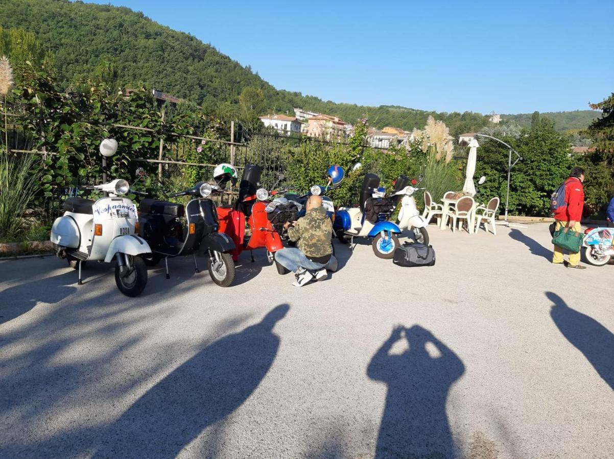 Le Stanze Di Bacco Cagnano Amiterno Exterior foto