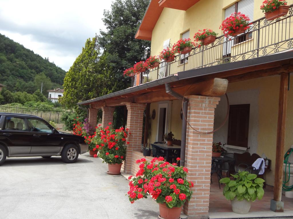 Le Stanze Di Bacco Cagnano Amiterno Exterior foto