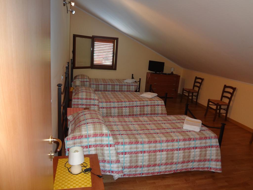 Le Stanze Di Bacco Cagnano Amiterno Quarto foto