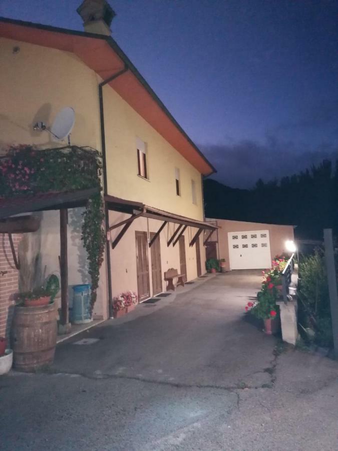 Le Stanze Di Bacco Cagnano Amiterno Exterior foto